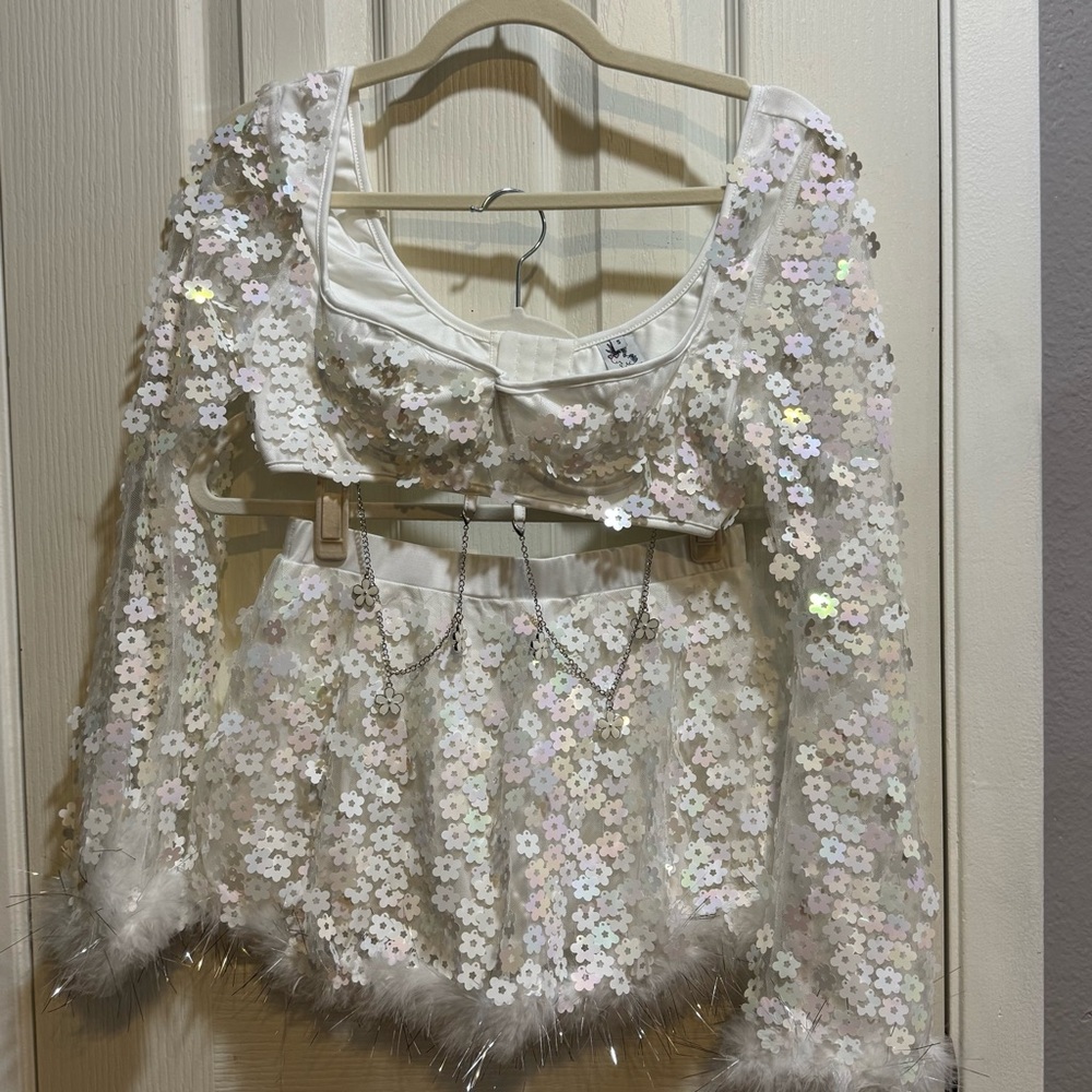 iheartraves heavens forever floral set